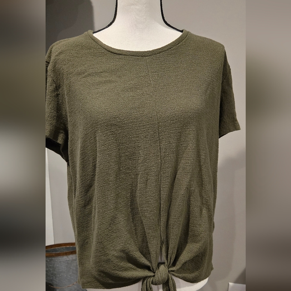 Euc Madewell green tie front blouse sz M. Perfect for office or date night. - Picture 2 of 8